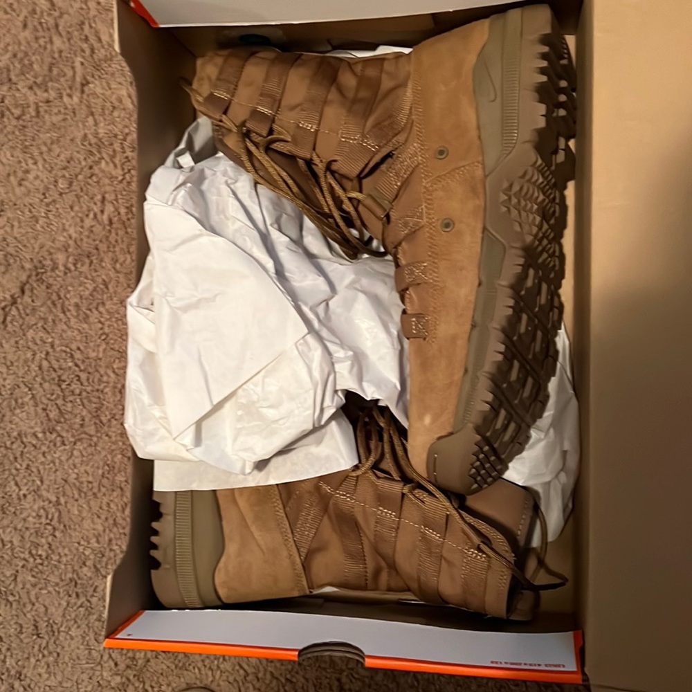 NIKE SFB GEN 2 8” LEATHER NEW IN BOX SIZE 13